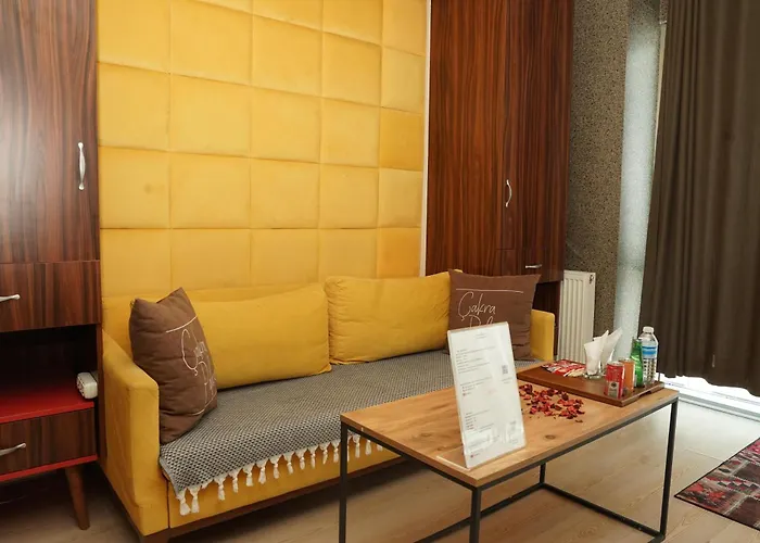 Hotel The Levent Cakra Palace *