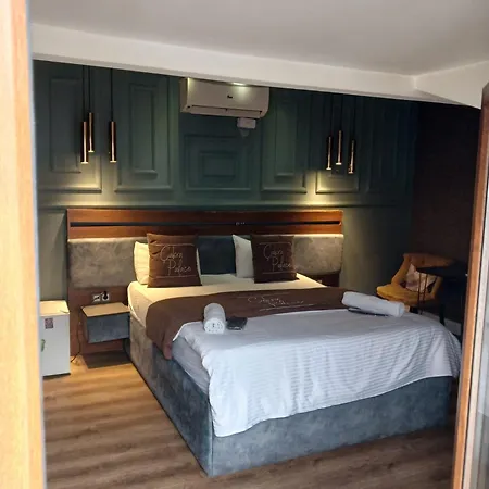 호텔 The Levent Cakra Palace *