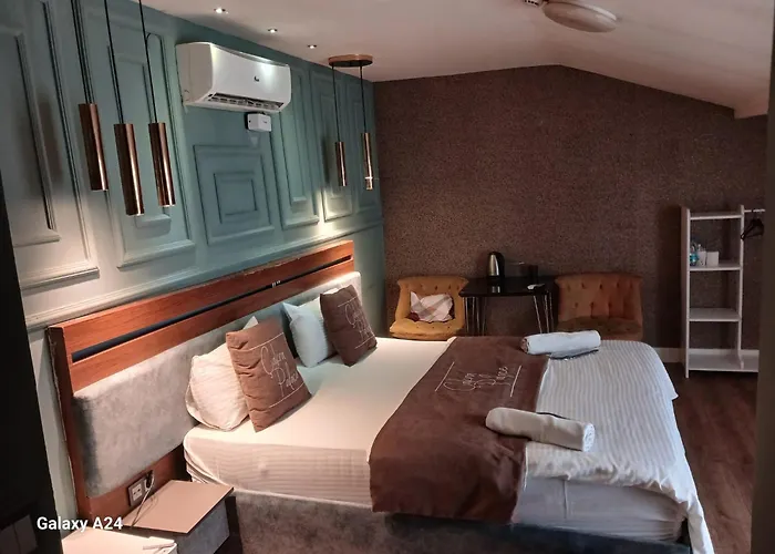 Hotell The Levent Cakra Palace *